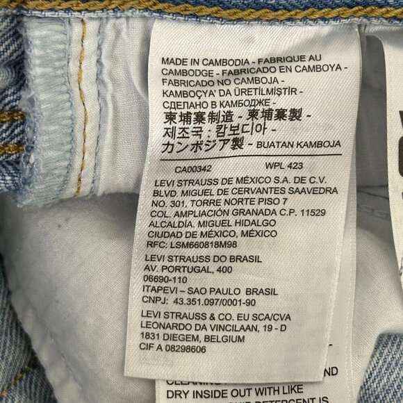 Levi's Wedgie Straight Raw Hem Jeans Light Wash - Picture 13 of 16